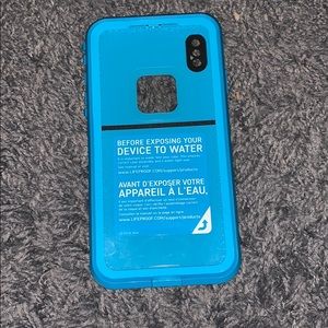 iPhone XS Max life-proof case